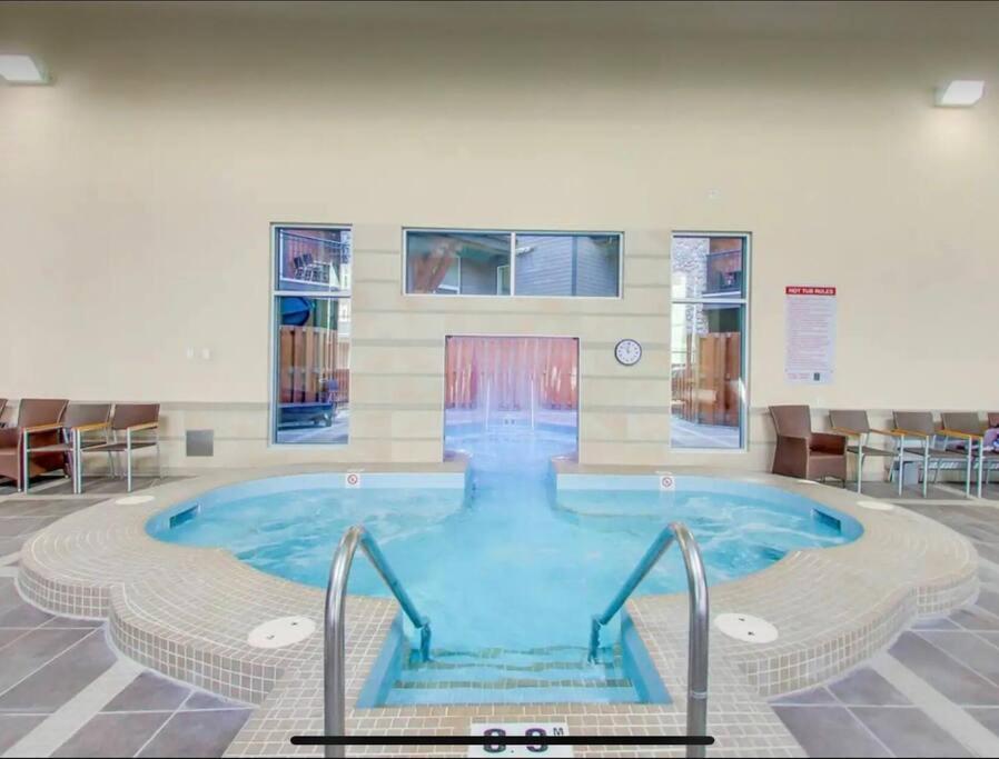 Cozy One Bedroom Condo With Indoor Pool And Hottub Кенмор Екстер'єр фото